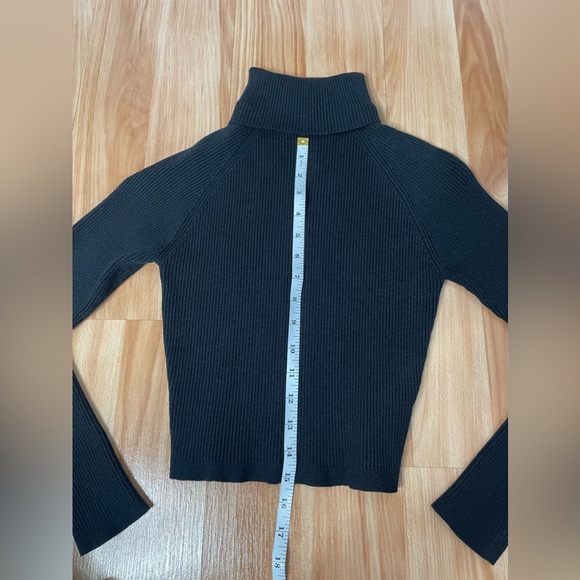 Mock Turtle Neck Long Sleeve Tight Ribbed Top Crop Sweater Y2K - Medium - Picture 10 of 11
